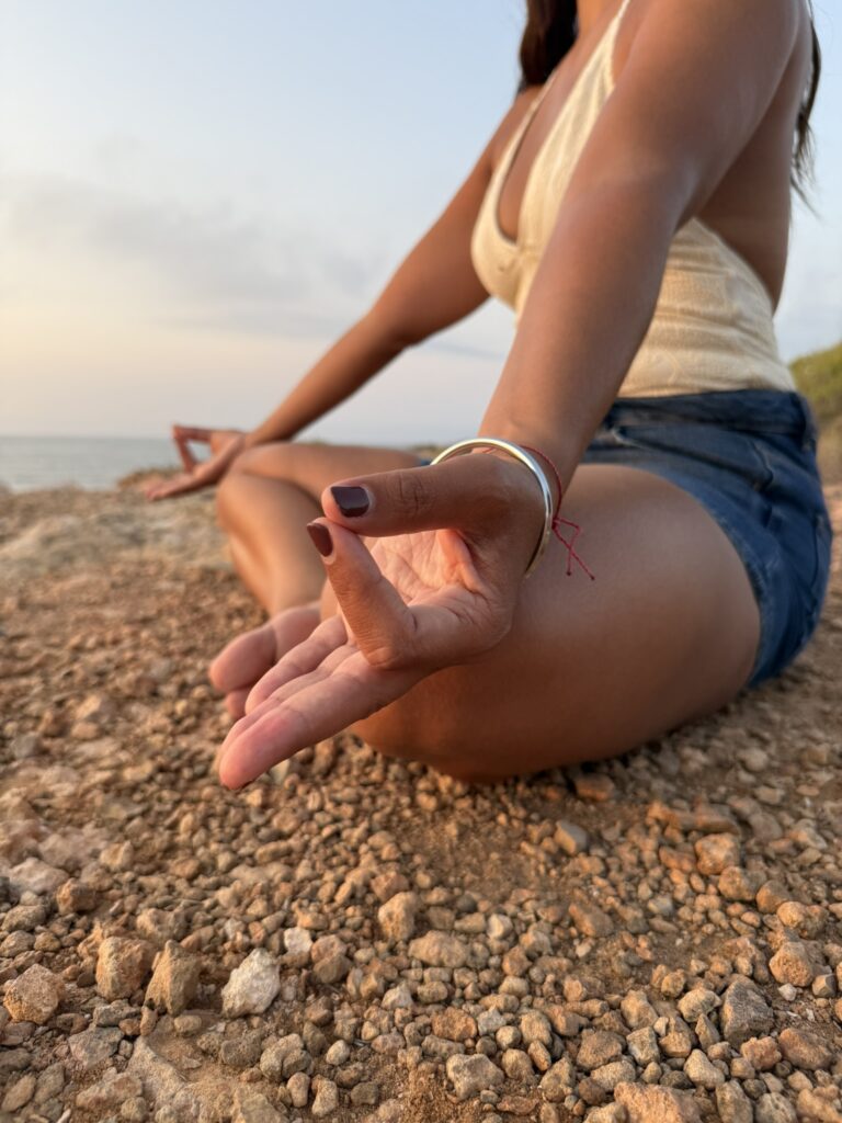 Sesión de Yoga Nidra para conectar con intuición y creatividad